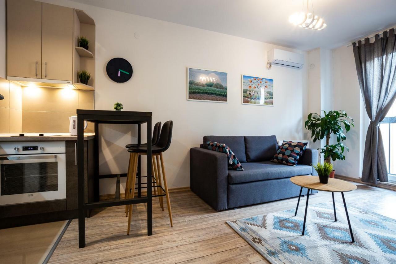 Апартаменты Modern Naive Downtown With Free Private Garage-Fast Wi-Fi Нови-Сад Экстерьер фото