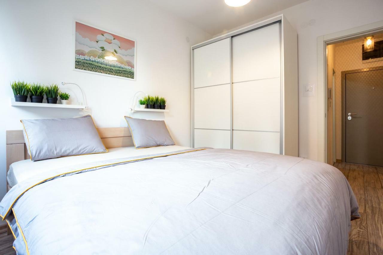 Апартаменты Modern Naive Downtown With Free Private Garage-Fast Wi-Fi Нови-Сад Экстерьер фото