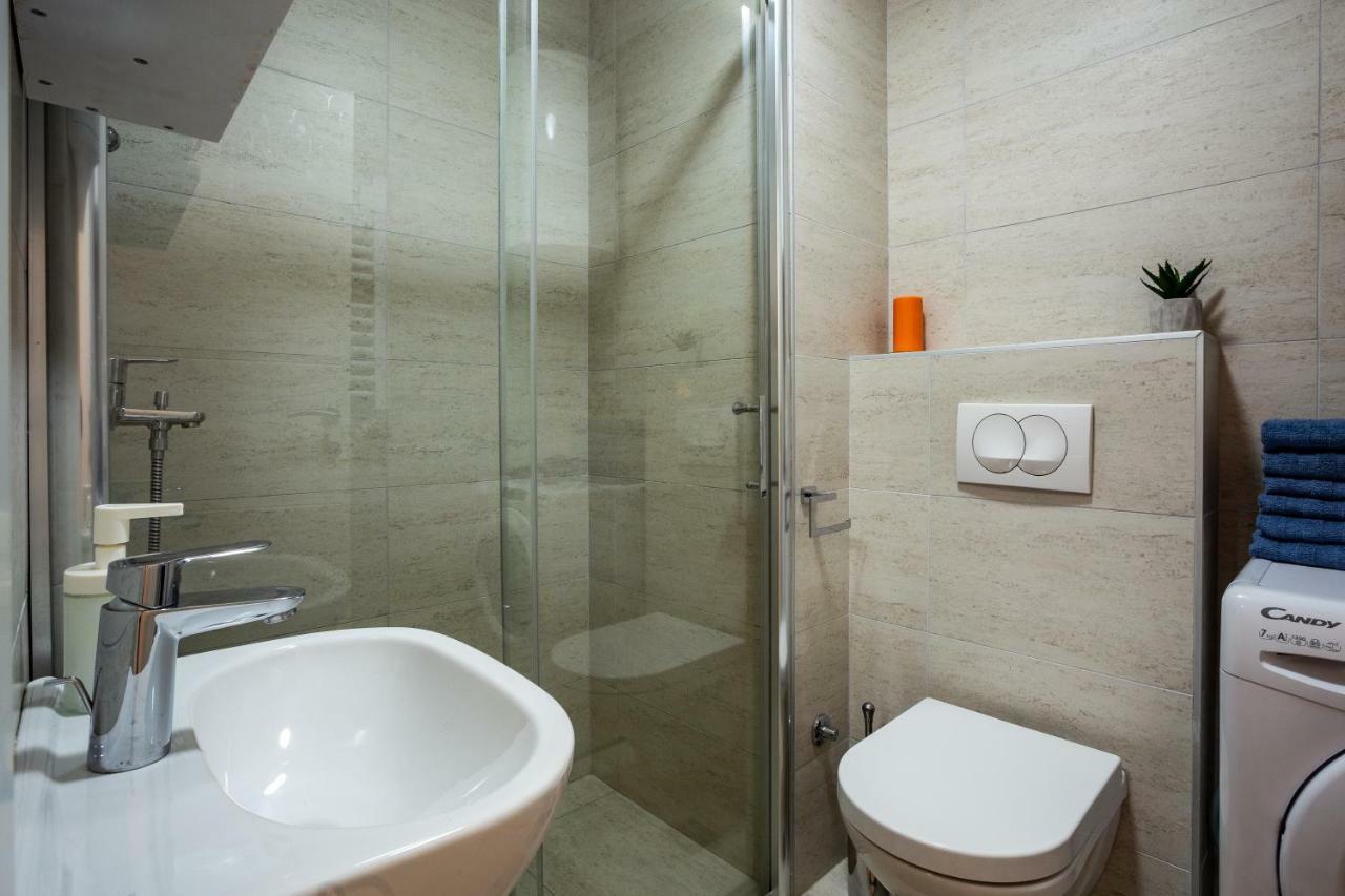 Апартаменты Modern Naive Downtown With Free Private Garage-Fast Wi-Fi Нови-Сад Экстерьер фото